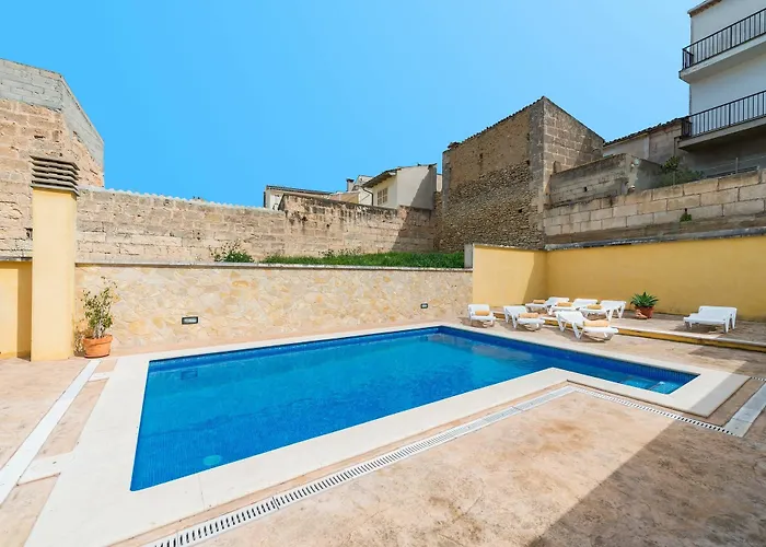 Casa Maura